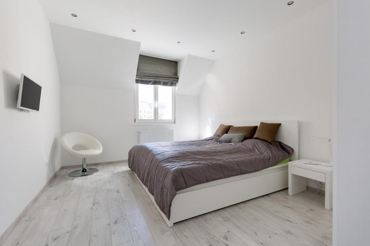 Budapest Central Square 2 Bedrooms Suite - Michaelides Voeroesmarty Square Residences Kültér fotó