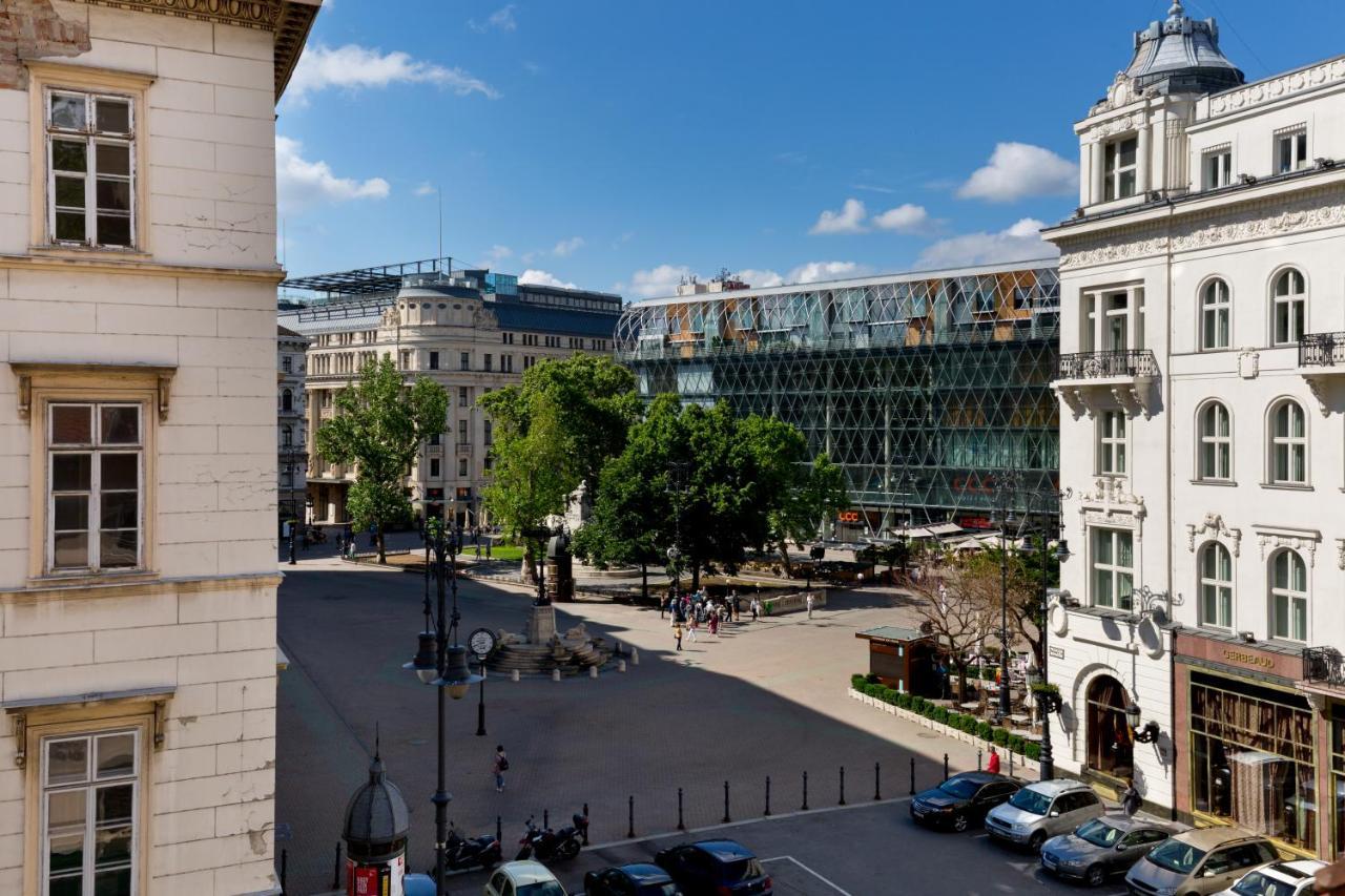 Budapest Central Square 2 Bedrooms Suite - Michaelides Voeroesmarty Square Residences Kültér fotó
