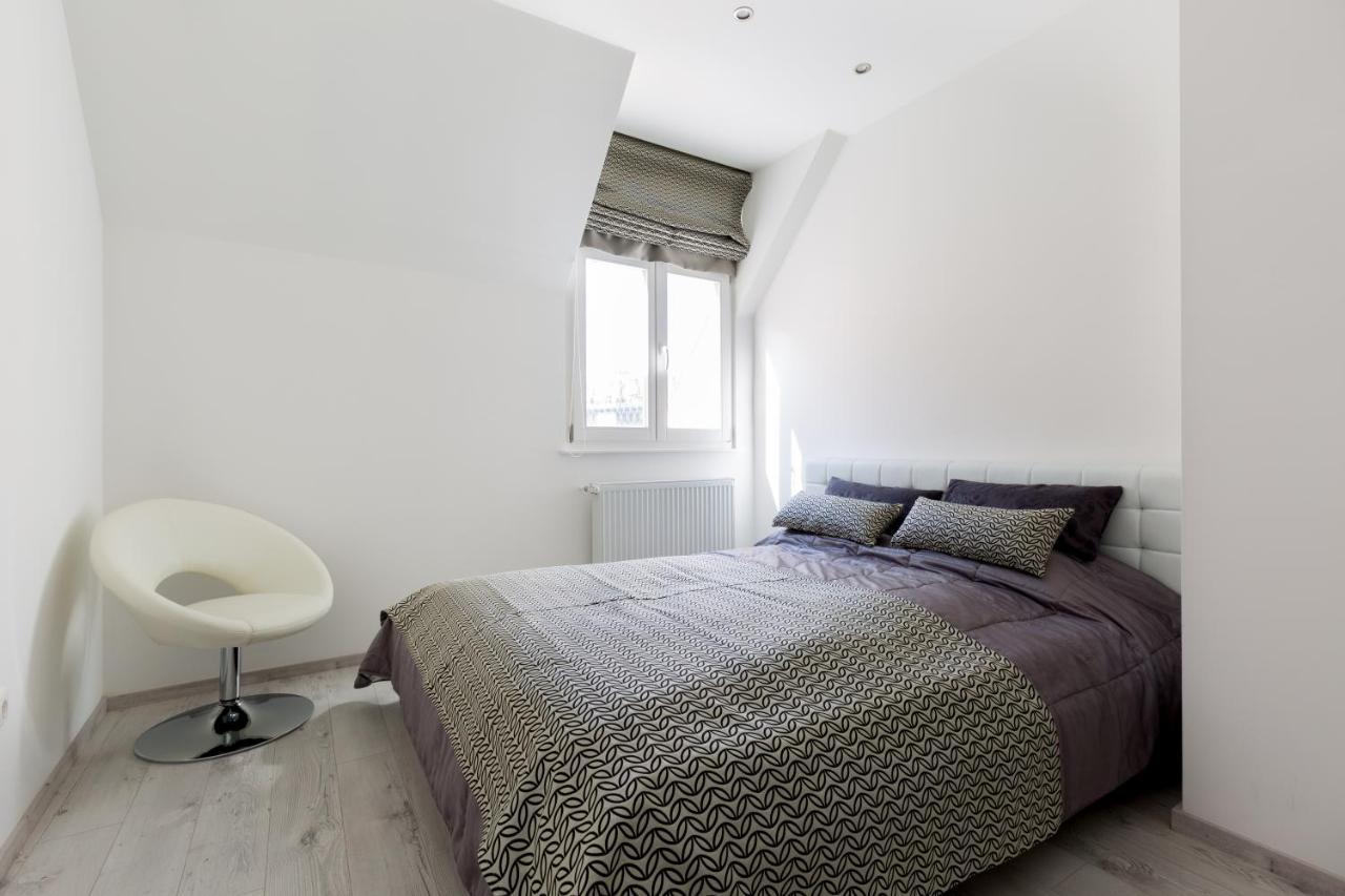 Budapest Central Square 2 Bedrooms Suite - Michaelides Voeroesmarty Square Residences Kültér fotó